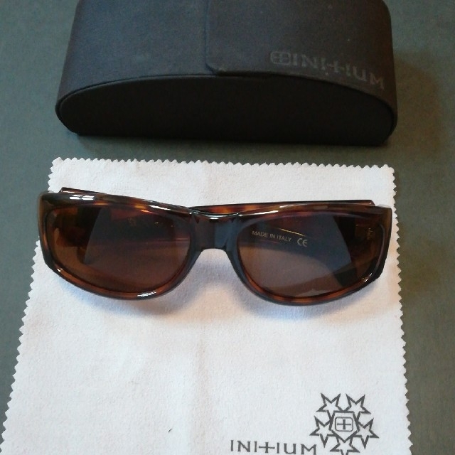 INITIUM(イニシウム)のINITIUM　メンズサングラス　べっこう柄 メンズのファッション小物(サングラス/メガネ)の商品写真