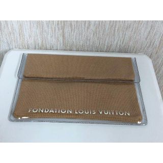 ルイヴィトン(LOUIS VUITTON)のフォンダシオン ルイヴィトン・美術館限定タブレット ポーチ クラッチバッグ(クラッチバッグ)