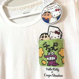 新品タグ付き クレヨンしんちゃん ハローキティ コラボ tシャツ lサイズ フリマアプリ ラクマ