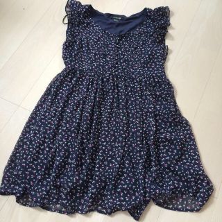 フォーエバートゥエンティーワン(FOREVER 21)の花柄ワンピース(ひざ丈ワンピース)