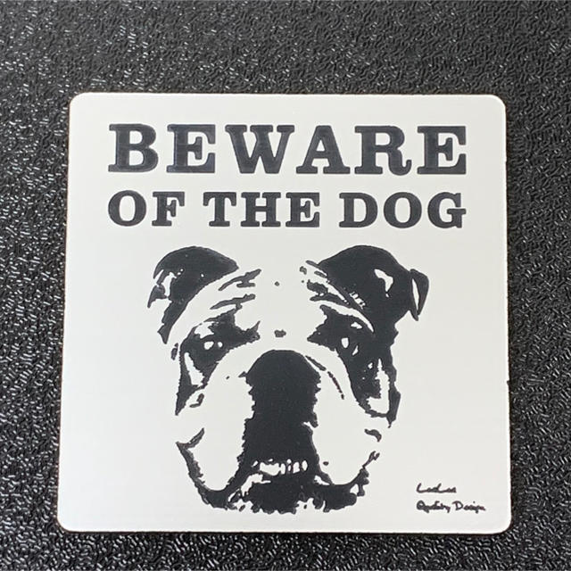BEWARE OF THE DOG 猛犬注意プレート(シルバーアクリルプレート) インテリア/住まい/日用品のインテリア/住まい/日用品 その他(その他)の商品写真