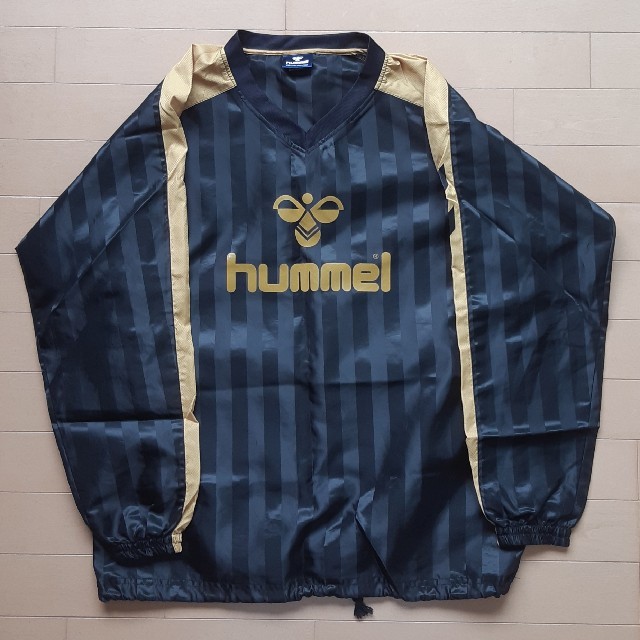 hummel(ヒュンメル)のhummel　ピステ Mサイズ スポーツ/アウトドアのサッカー/フットサル(ウェア)の商品写真