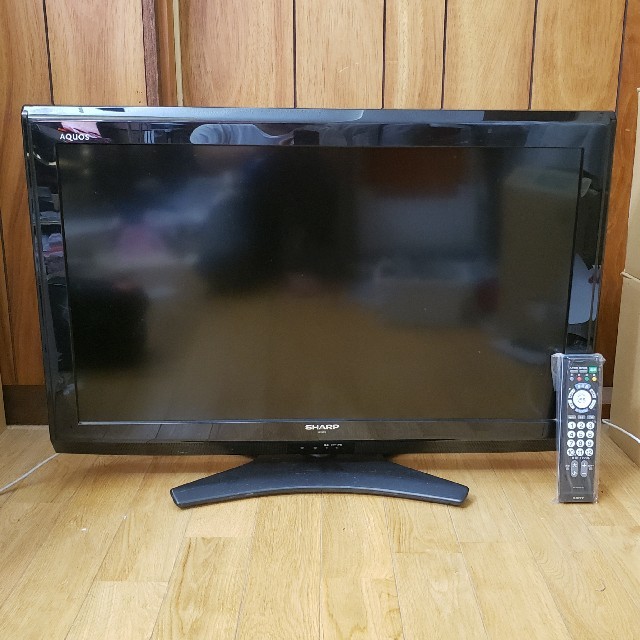 【アンテナ線・リモコン付き】シャープ 32インチテレビ LC-32E9