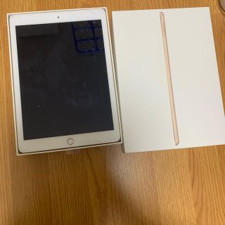 アイパッド(iPad)のipad 5世代 128GB ゴールド wi-fiモデル(タブレット)