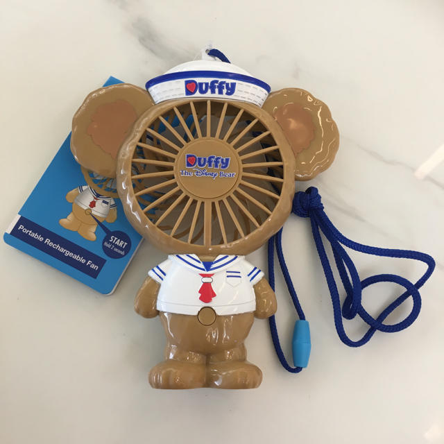 Disney(ディズニー)の香港 ディズニー ダッフィー 扇風機 ストラップ 卓上 USB充電 スマホ/家電/カメラの冷暖房/空調(扇風機)の商品写真