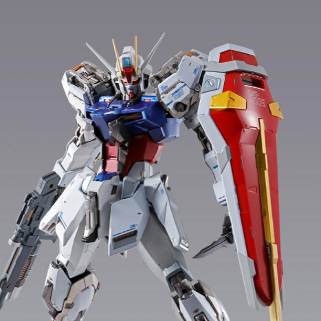 BANDAI(バンダイ)のmetal build ストライクガンダム エンタメ/ホビーのおもちゃ/ぬいぐるみ(模型/プラモデル)の商品写真