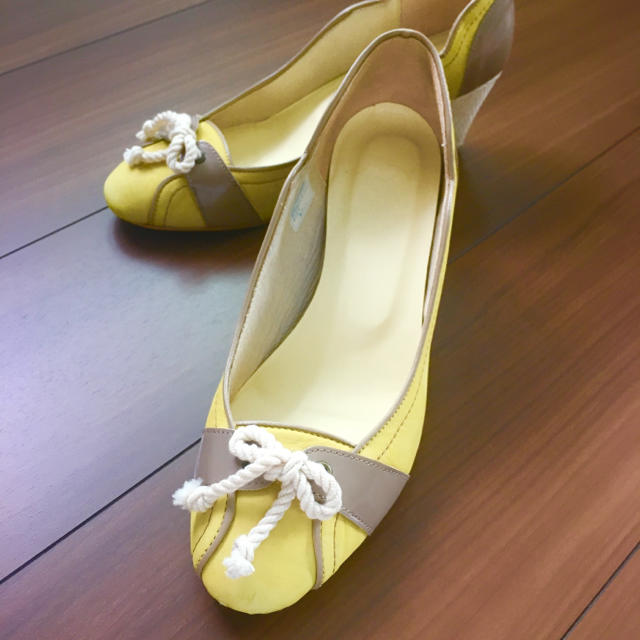 Fin(フィン)のfin パンプス 夏用パンプス  黄色パンプス レディースの靴/シューズ(ハイヒール/パンプス)の商品写真