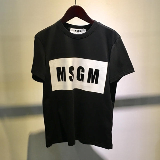 MSGM(エムエスジイエム)のMSGM エムエスジーエム 新品 ボックス ロゴ Tシャツ ブラック レディースのトップス(Tシャツ(半袖/袖なし))の商品写真