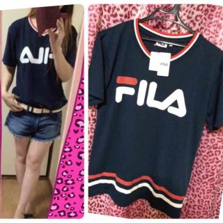 フィラ(FILA)の値下げ♡フィラ VネックTシャツ 新品(Tシャツ(半袖/袖なし))