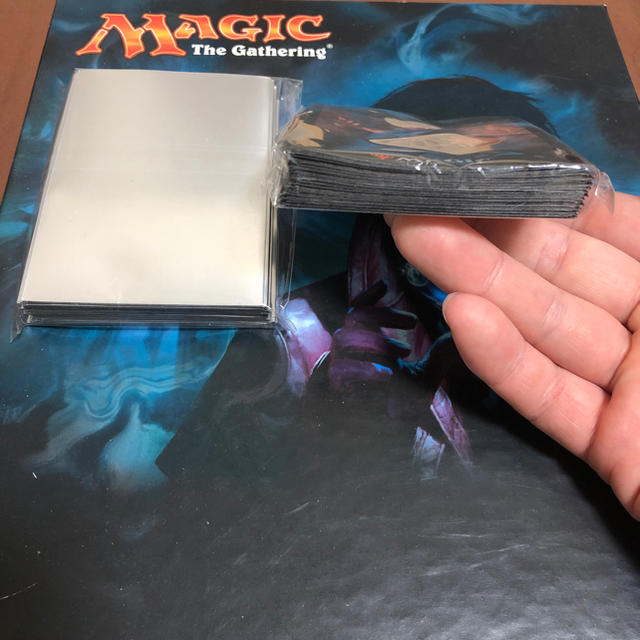 マジック：ザ・ギャザリング(マジックザギャザリング)のMTG   セラ  スリーブ  foil仕様 エンタメ/ホビーのトレーディングカード(カードサプライ/アクセサリ)の商品写真