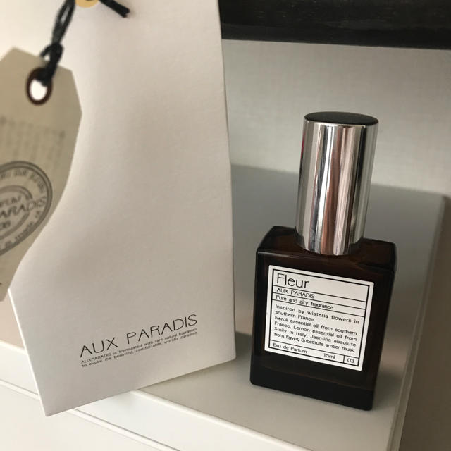 AUX PARADIS(オゥパラディ)のAUX PARADIS   Fleurフルール コスメ/美容の香水(香水(女性用))の商品写真