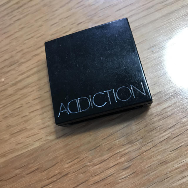 ADDICTION(アディクション)のアイシャドウ   ラメ コスメ/美容のベースメイク/化粧品(アイシャドウ)の商品写真