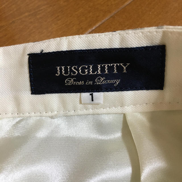 JUSGLITTY(ジャスグリッティー)のジャスグリッティー スカート S レディースのスカート(ひざ丈スカート)の商品写真