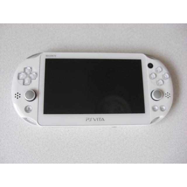 PlayStation Vita(プレイステーションヴィータ)のPlayStation®Vita（PCH-2000シリーズ） Wi-Fiモデル エンタメ/ホビーのゲームソフト/ゲーム機本体(携帯用ゲーム機本体)の商品写真