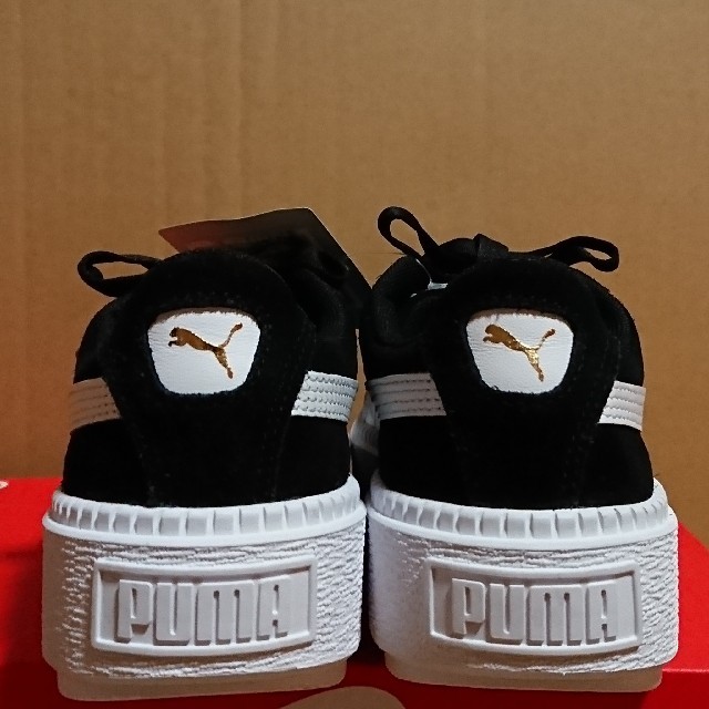 PUMA(プーマ)のもんちゃん様専用！【ラスト１足！！】
PUMA スウェード プラットフォーム  レディースの靴/シューズ(スニーカー)の商品写真