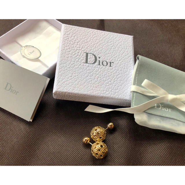 Christian Dior トライバルボール ピアス