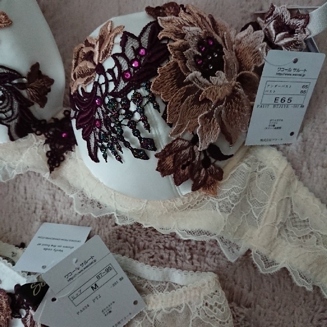 Wacoal - サルート♡94G♡E65/Mの通販 by ニャン吉|ワコール Wacoal - サルート♡94G♡E65/Mの通販 by ニャン吉|ワコール