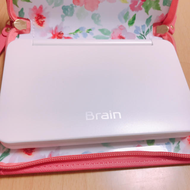 SHARP(シャープ)のSHARP シャープ 電子辞書 Brain PW-SS6-W スマホ/家電/カメラのPC/タブレット(その他)の商品写真