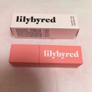 スリーシーイー(3ce)のlilybyred ティント 01 モモ リリーバイレッド(リップグロス)