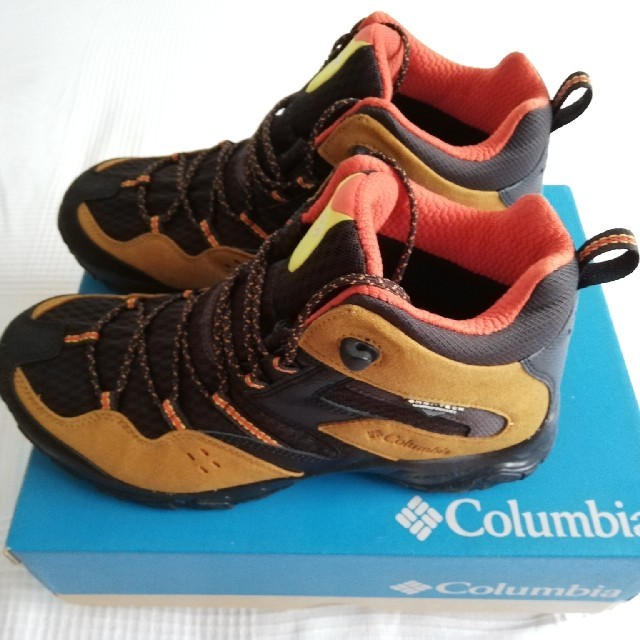 Columbia(コロンビア)の【新品・美品】Columbia　トレッキングシューズ　men's 28cm スポーツ/アウトドアのアウトドア(登山用品)の商品写真
