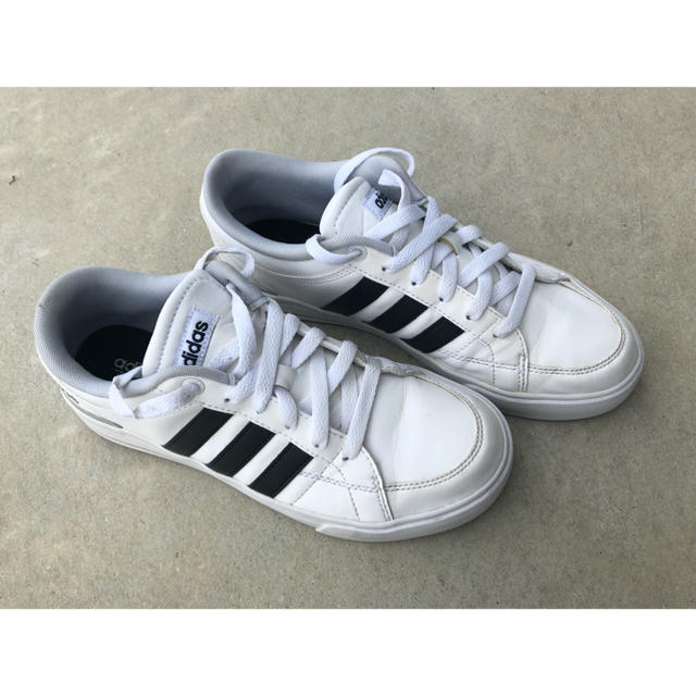 adidas(アディダス)のメンズ スニーカー 26.5cm メンズの靴/シューズ(スニーカー)の商品写真