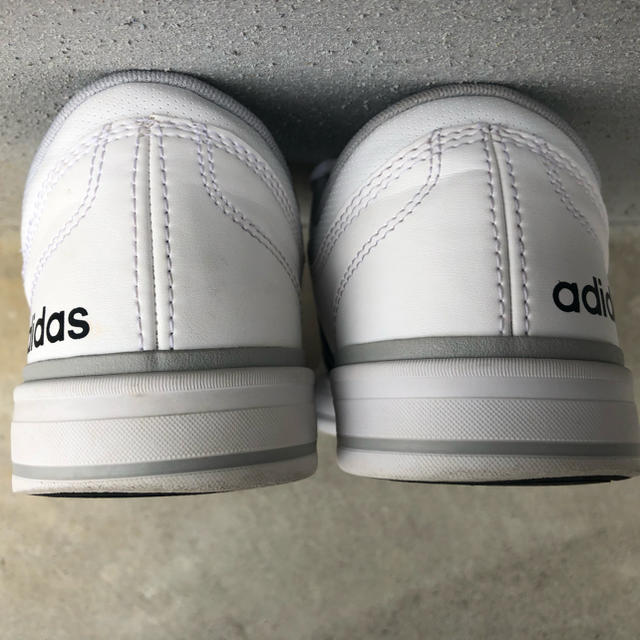 adidas(アディダス)のメンズ スニーカー 26.5cm メンズの靴/シューズ(スニーカー)の商品写真