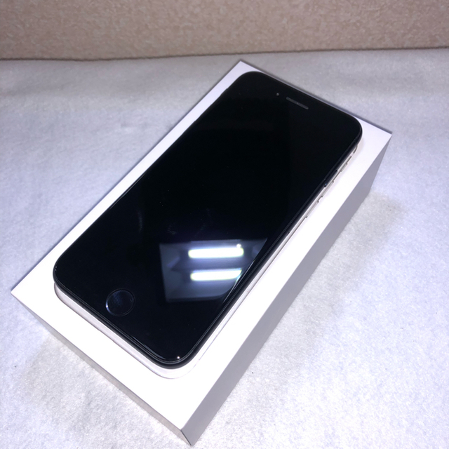 Apple(アップル)のiPhone8 64GB スマホ/家電/カメラのスマートフォン/携帯電話(スマートフォン本体)の商品写真