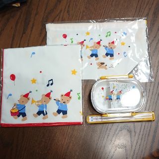 ファミリア(familiar)のファミリアの弁当箱のセット(弁当用品)