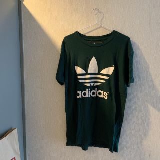 アディダス(adidas)のadidas Tシャツ(Tシャツ(半袖/袖なし))