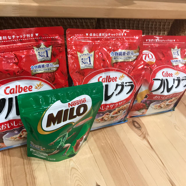 カルビー(カルビー)のフルグラ MILO 食品/飲料/酒の食品(その他)の商品写真