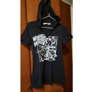 ユニクロ(UNIQLO)の【中古・美品】ディズニー黒フード付きTシャツ　送料込み♪UNIQLO(Tシャツ(半袖/袖なし))