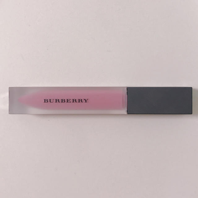 BURBERRY(バーバリー)のBURBERRY♡リキッドリップベルベット コスメ/美容のベースメイク/化粧品(リップグロス)の商品写真