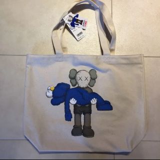 ユニクロ(UNIQLO)の★新品・未開封★ ユニクロ/UNIQLO カウズ KAWS トートバック(トートバッグ)