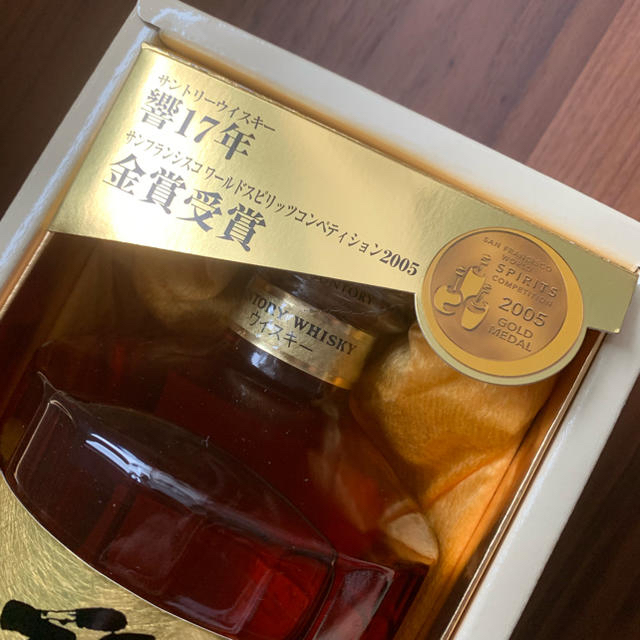 古酒 サントリー 響17年 ゴールドラベル 【国産ウイスキー】化粧箱入
