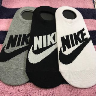 ナイキ(NIKE)の☆新品未使用 ナイキ靴下 カバーソックス(ソックス)