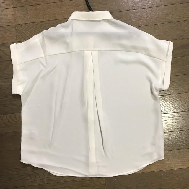 GU(ジーユー)のＧＵ エアリーシャツ 半袖 レディースのトップス(シャツ/ブラウス(半袖/袖なし))の商品写真