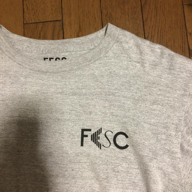 fess 完売品 ティーシャツ メンズのトップス(Tシャツ/カットソー(半袖/袖なし))の商品写真