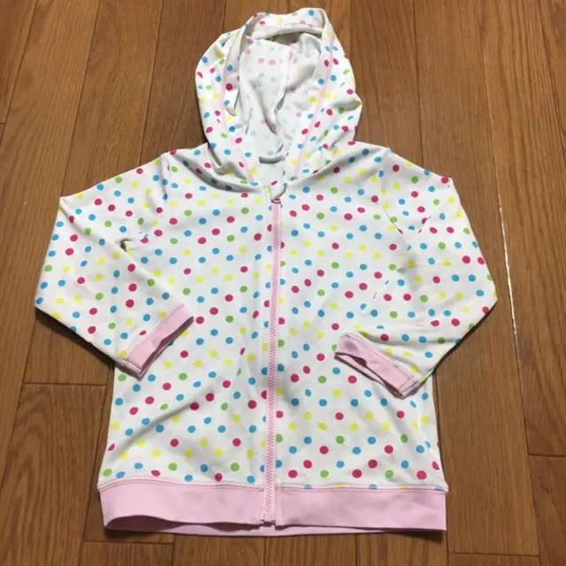 西松屋(ニシマツヤ)のラッシュガード 95 キッズ/ベビー/マタニティのキッズ服女の子用(90cm~)(水着)の商品写真