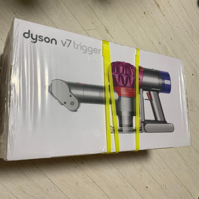 Dyson(ダイソン)のdyson v7 trigger ダイソン スマホ/家電/カメラの生活家電(掃除機)の商品写真