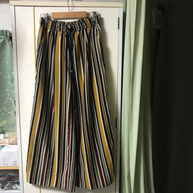 JEANASIS(ジーナシス)のジーナシス ストライプ柄パンツ レディースのパンツ(カジュアルパンツ)の商品写真
