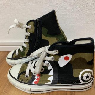 アベイシングエイプ(A BATHING APE)のAPE STA HI ジップ付き カモ×シャーク柄 キッズサイズ (スニーカー)