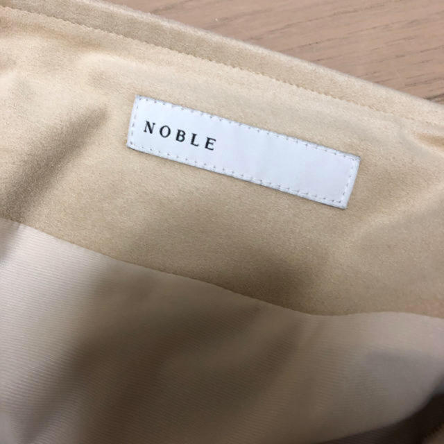 Noble(ノーブル)の美品✨【Noble】フェイクスエード スカート✨ レディースのスカート(ひざ丈スカート)の商品写真