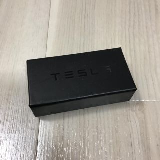 新品未使用 非売品 TESLA USBメモリ(PC周辺機器)