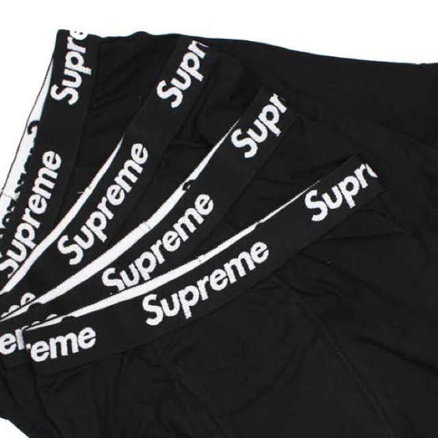 Supreme(シュプリーム)のSupreme Hanes パンツ Mサイズ 2枚組 新品未使用 シュプリーム メンズのアンダーウェア(ボクサーパンツ)の商品写真