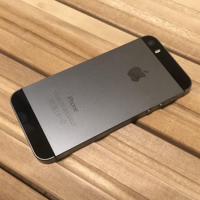 iPhone 5s Space Gray 16 GB Y!more 1