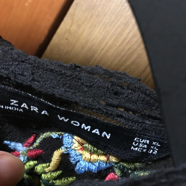 ZARA(ザラ)の専用★ZARA刺繍Aチュニック★Vネックロングワンピ2点 レディースのトップス(チュニック)の商品写真