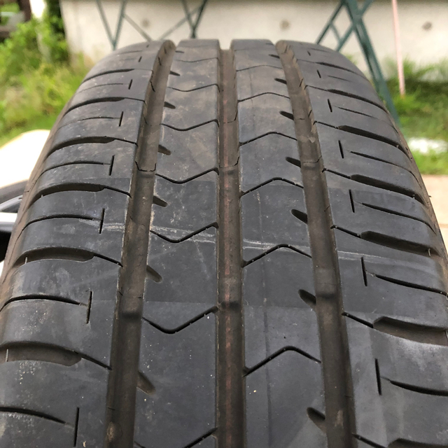 ☆人気ブラポリ☆14インチ☆175/65R14☆国産☆ヴィッツフィット等 自動車/バイクの自動車(タイヤ・ホイールセット)の商品写真