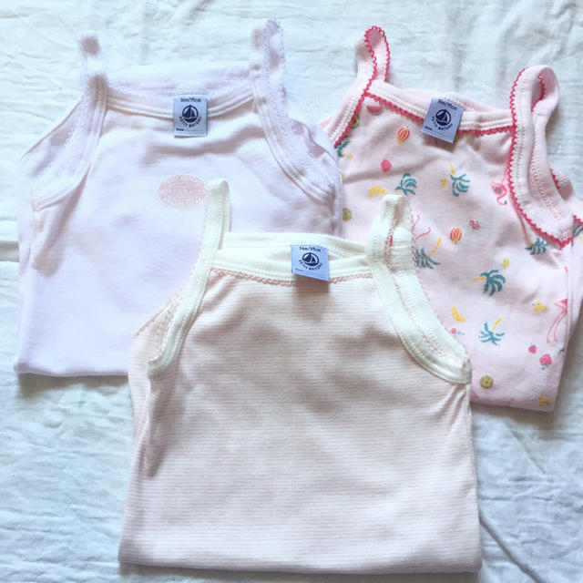 PETIT BATEAU(プチバトー)のnanapunyu様 18m36m キャミソールボディ３枚組×2 キッズ/ベビー/マタニティのベビー服(~85cm)(肌着/下着)の商品写真