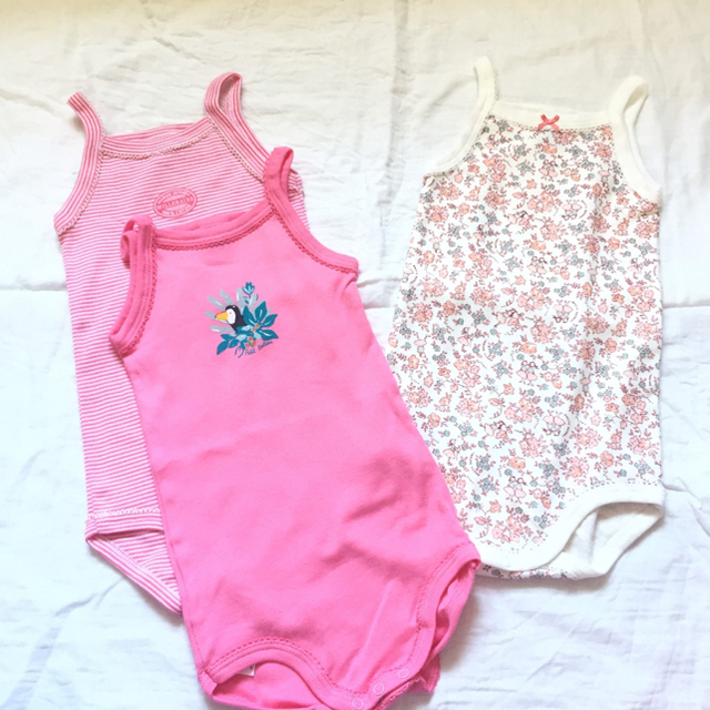 PETIT BATEAU(プチバトー)のnanapunyu様 18m36m キャミソールボディ３枚組×2 キッズ/ベビー/マタニティのベビー服(~85cm)(肌着/下着)の商品写真