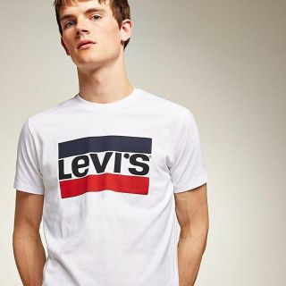 リーバイス(Levi's)の新品タグ付き♪【リーバイス】カッコいいロゴTシャツ★(Tシャツ/カットソー(半袖/袖なし))